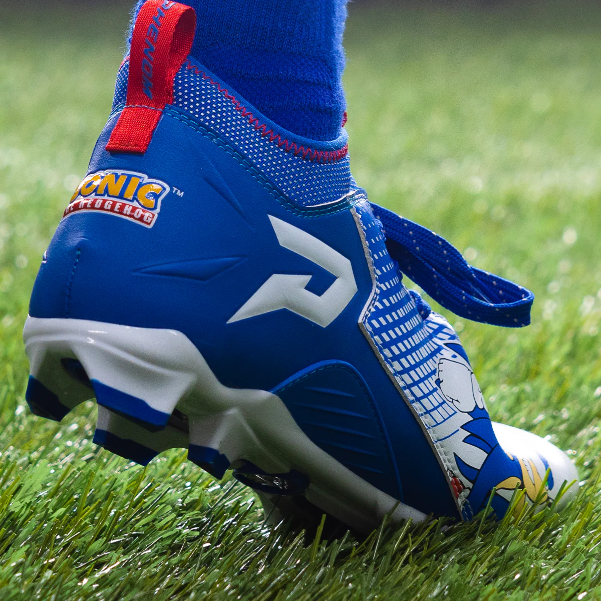 SONIC THE HEDGEHOG FOOTBALL CLEATS - QUANTUM SPEED BY PHENOM ELITE