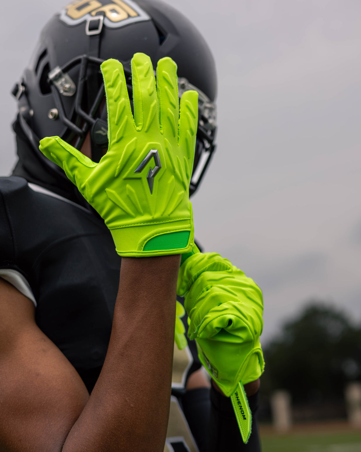 FOOTBALL GLOVES