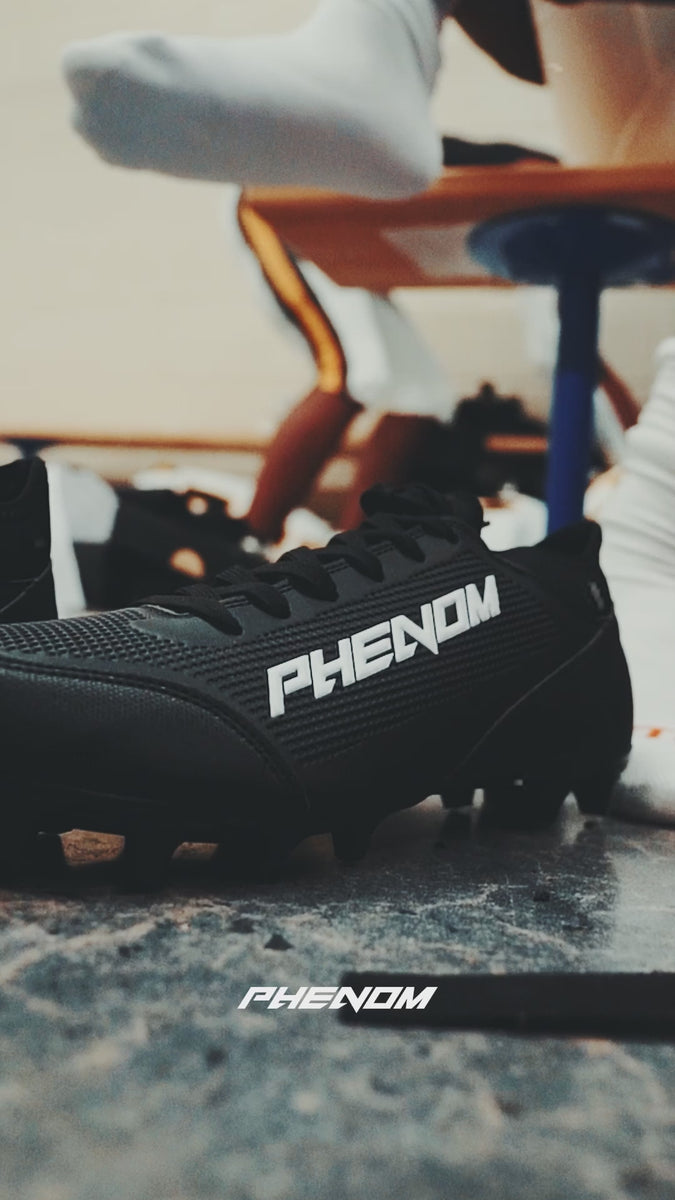 Velocity 3.0: Youth Football Cleats - Black